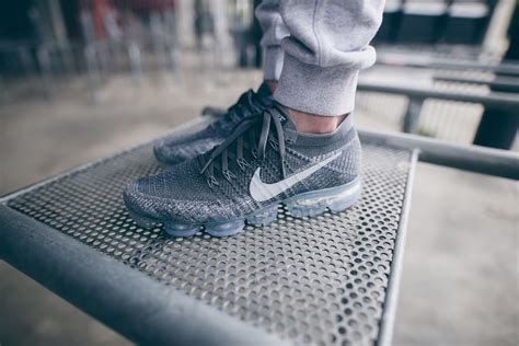 vapor max mit rote nike|VaporMax foot locker.